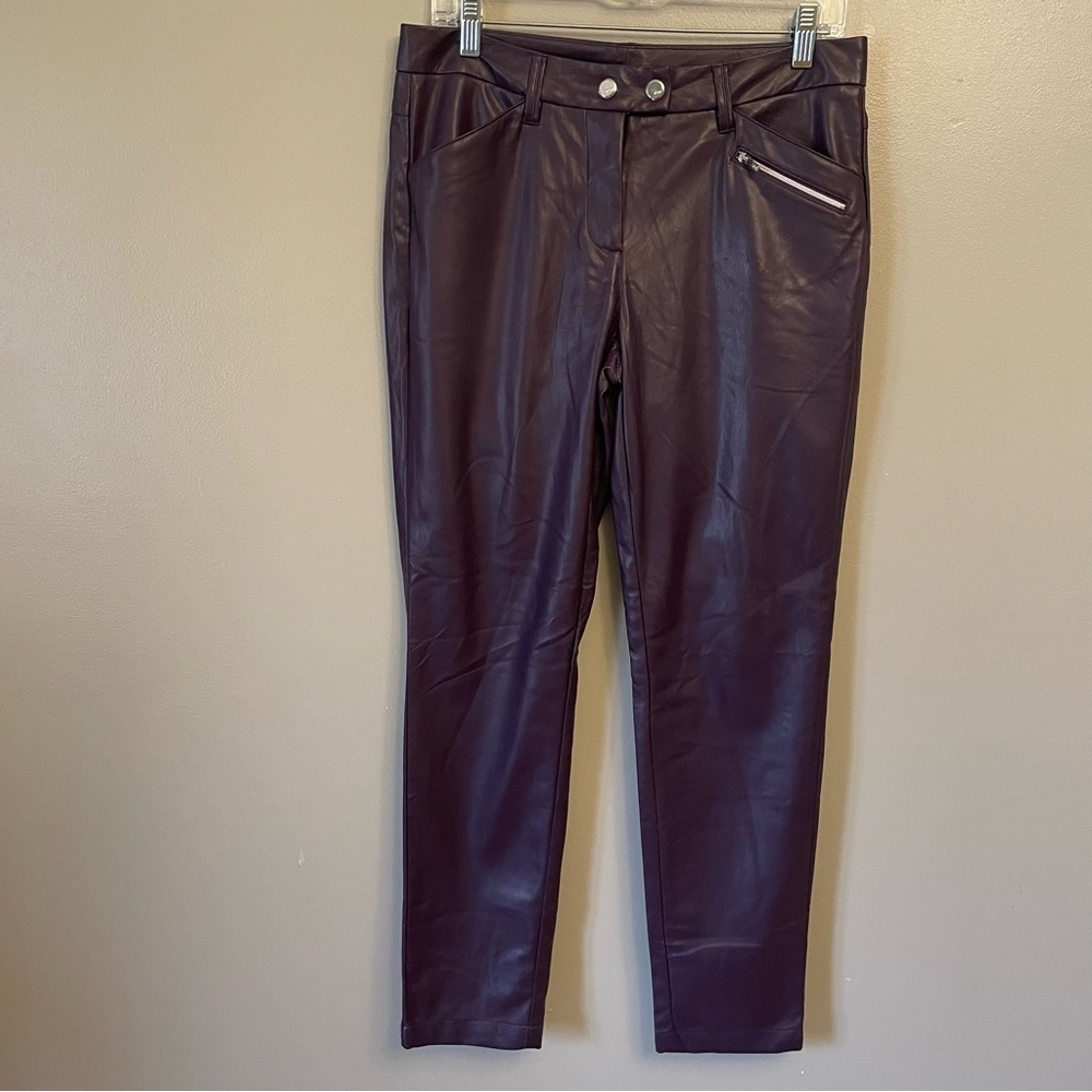NWT Golf Pants NWT N Vo by Lanctot Women size 6 vegan leather pleather burgundy